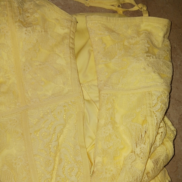 New Yellow Lace Sweetheart Neck Spaghetti Strap Dress - Picture 5 of 8